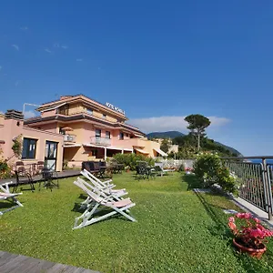 Hotel Mondial Moneglia